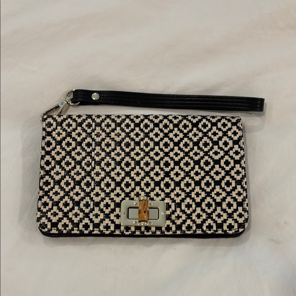Black and White Geometric Clutch